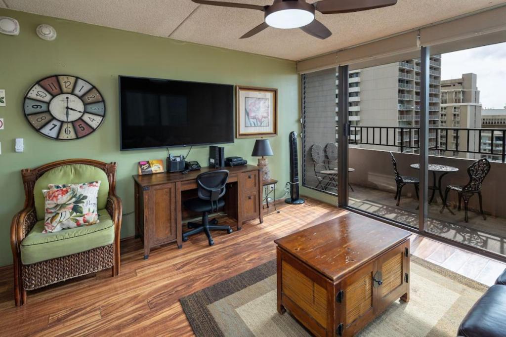 Heart Of Waikiki,1Bdrm,Free Parking, Wifi,No Resort Fees,Youtube,Netflix ! Honolulu Eksteriør billede
