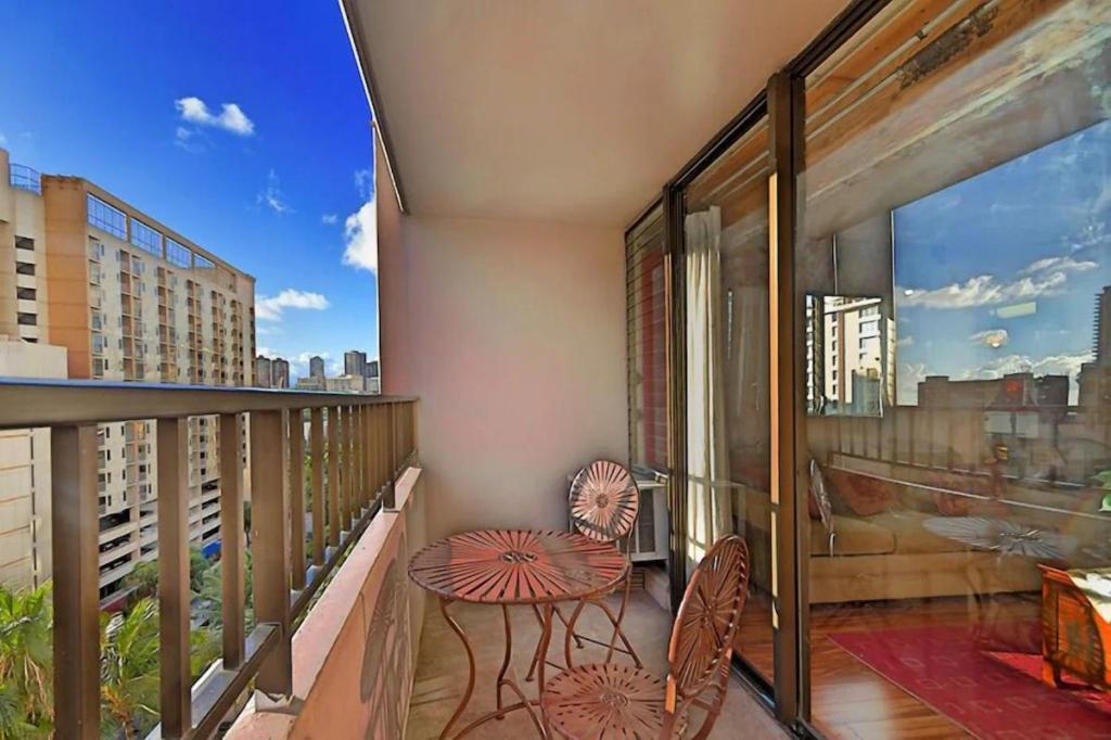 Heart Of Waikiki,1Bdrm,Free Parking, Wifi,No Resort Fees,Youtube,Netflix ! Honolulu Eksteriør billede