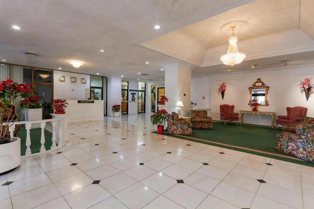 Heart Of Waikiki,1Bdrm,Free Parking, Wifi,No Resort Fees,Youtube,Netflix ! Honolulu Eksteriør billede