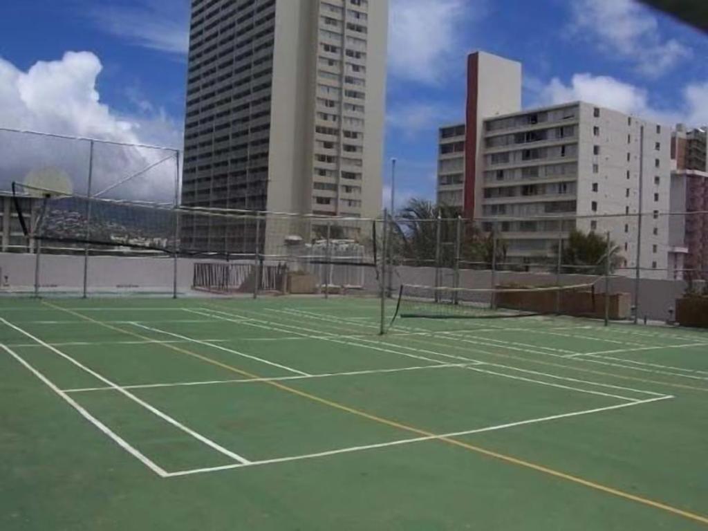 Heart Of Waikiki,1Bdrm,Free Parking, Wifi,No Resort Fees,Youtube,Netflix ! Honolulu Eksteriør billede