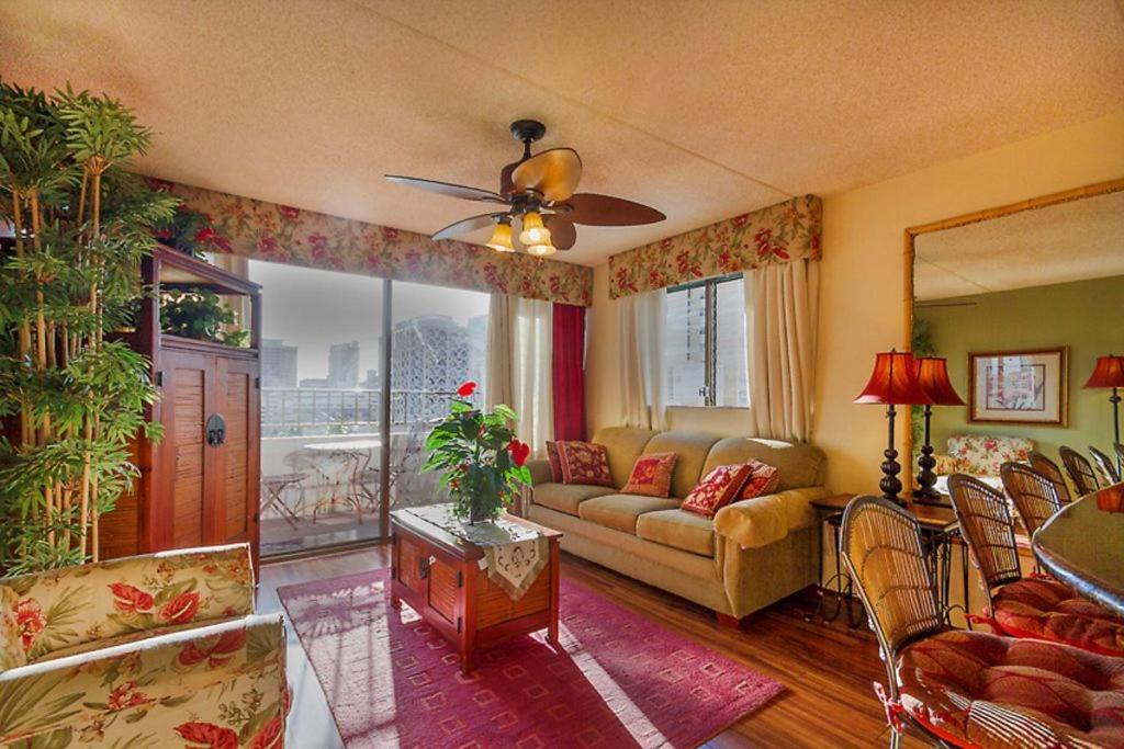 Heart Of Waikiki,1Bdrm,Free Parking, Wifi,No Resort Fees,Youtube,Netflix ! Honolulu Værelse billede
